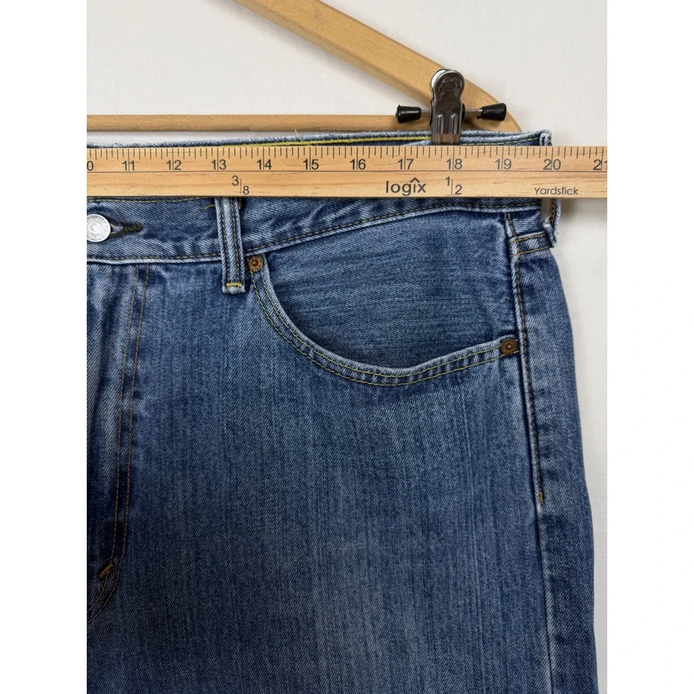 Levi's 505 Straight Leg Jeans Men's 38x32 Blue Medium Wash Denim Casual Classic